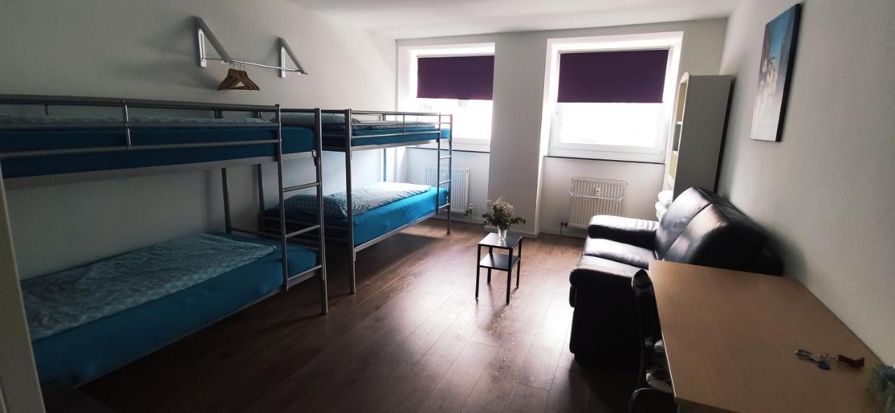 Full Flat 3 Bedrooms Saarbrucken Center -11 People エクステリア 写真