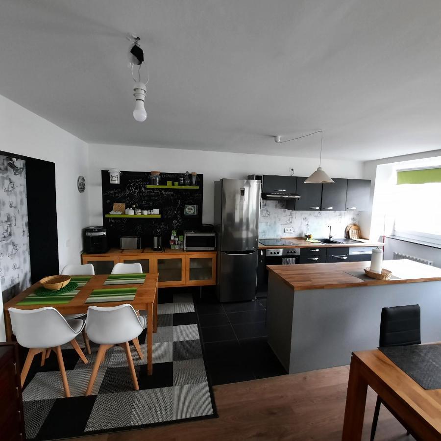 Full Flat 3 Bedrooms Saarbrucken Center -11 People エクステリア 写真