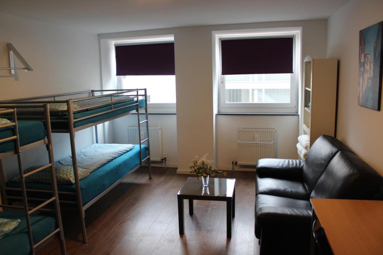 Full Flat 3 Bedrooms Saarbrucken Center -11 People エクステリア 写真
